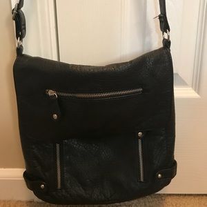 Black zipper crossbody purse